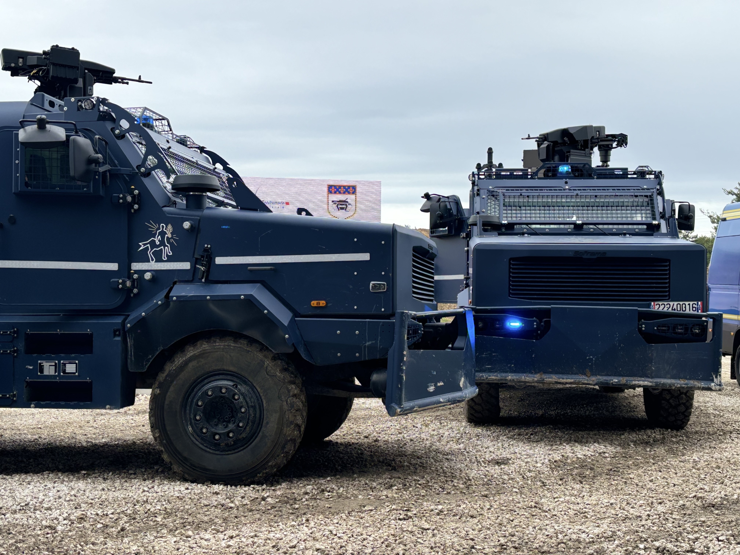 Les Centaures, véhicules blindés conçus en Alsace, ont descendu les Champs-Élysées